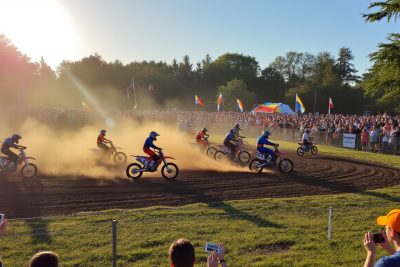 venez vivre une journée inoubliable de motocross à la résidence coronis à belleneuve ! profitez de courses palpitantes, d'activités pour toute la famille et d'une ambiance conviviale. ne manquez pas cet événement dynamique qui allie adrénaline et plaisir au cœur d'un cadre exceptionnel.